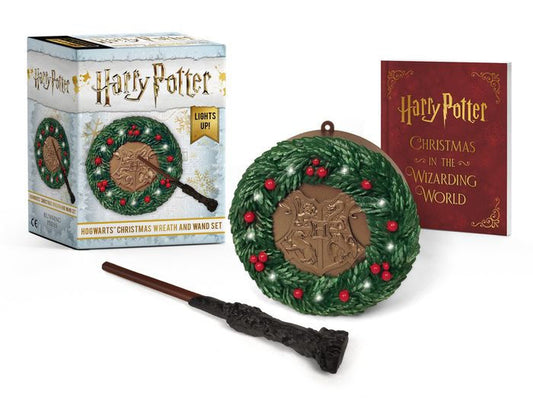 Harry Potter: Hogwarts Christmas Wreath and Wand Set — Lights Up!